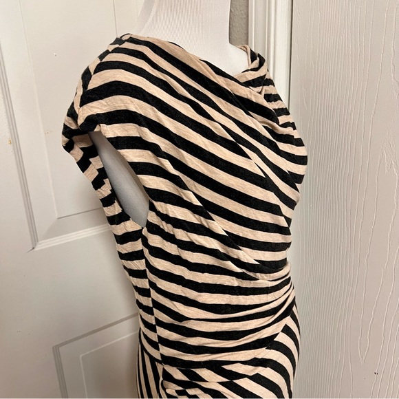 Bordeaux Striped Dress G3 - Picture 2 of 6
